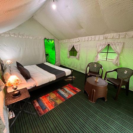 Himalayan Root Swiss Cottage Tents - Camping With Bonfire Manali (Himachal Pradesh) Exterior photo